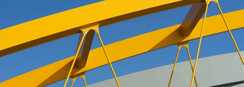 Preço de estrutura metálica por m2: o que define o valor?