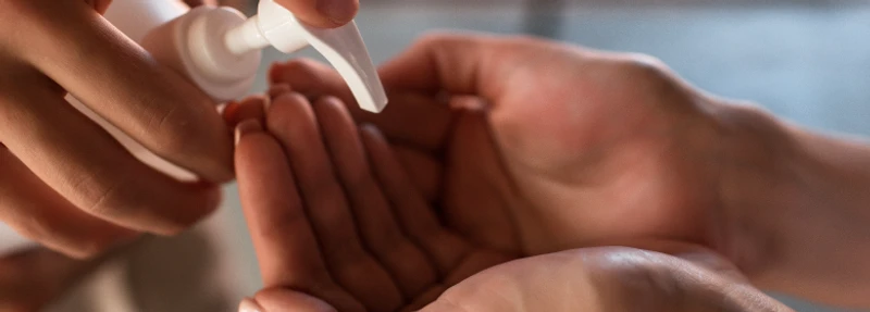 Cuidados com a pele: rotina diária e tratamentos seguros