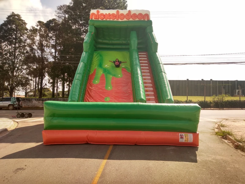 Tobogã Inflável