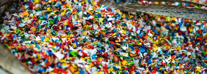  Como a umidade afeta o processamento de plásticos?