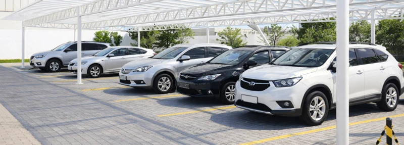Cobertura em policarbonato ou sombrite para estacionamento?