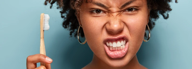 Tártaro nos dentes: o que é e como remover?