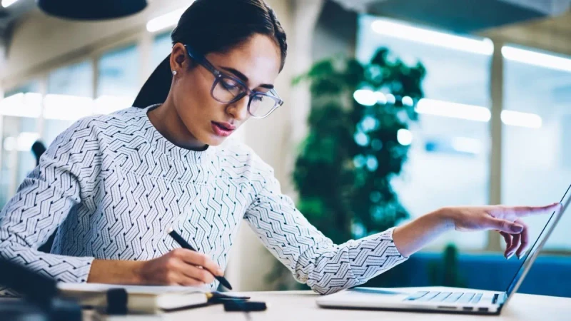 curso técnico em administração para arrumar emprego rápido