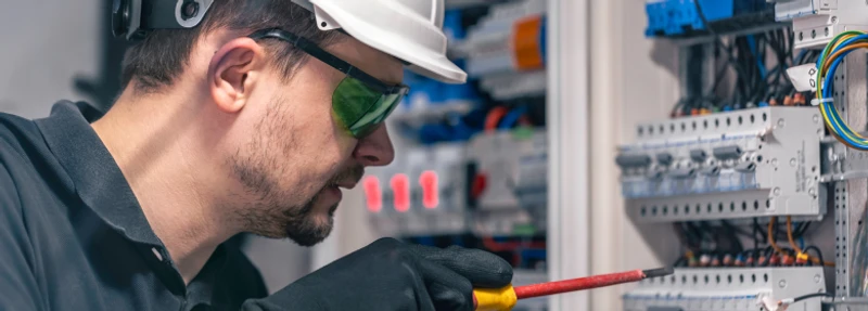 Eletrônica ou Eletrotécnica: Qual Escolher?