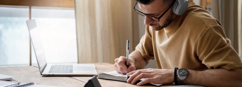 Estudo a distância ou presencial?